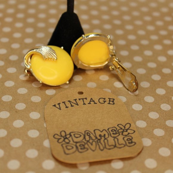 True Vintage Yellow Dot Gold Leaf Accent Clip On Earrings 1950-80s - Picture 3 of 3